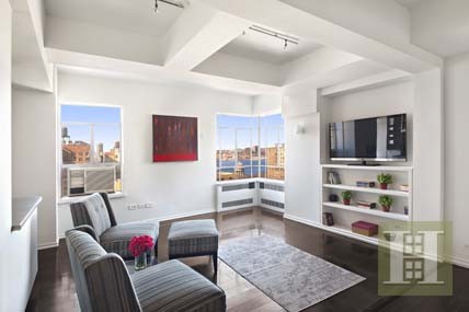 3 bedroom Apartment For Sale: 565 WEST..