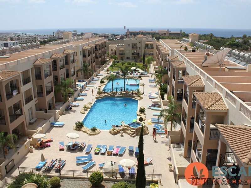 Luxury Apartment In Royal Seacrest..
