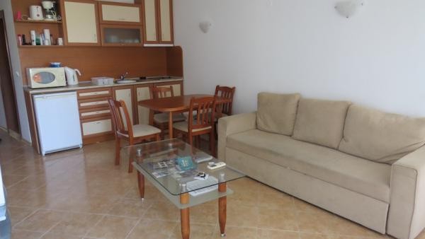 2 bedroom furnished apartment near the..