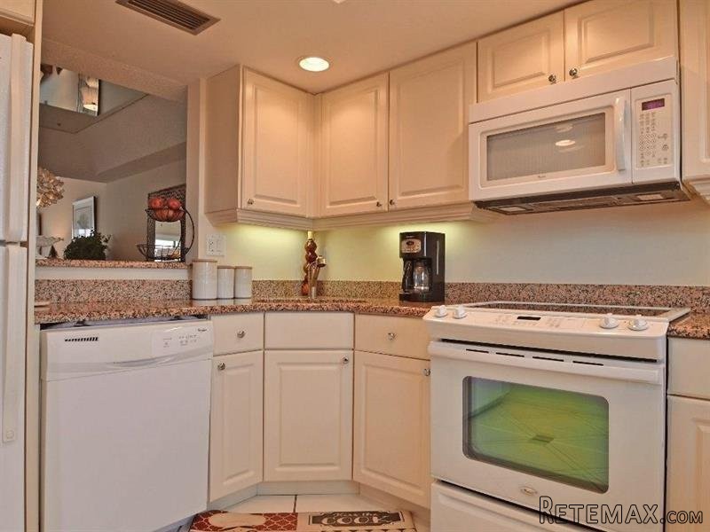2 bedroom Flat For Sale: 3939 Ocean.. - 2