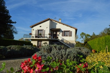 Lovely property in Mansle - walking..