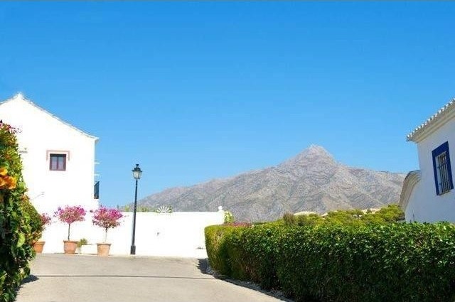 2 bedroom town house for sale - 2