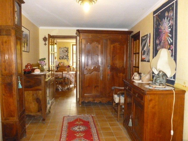 Large 4 Bedroom Town House - 2