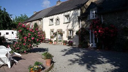 Detached property consisting of 3..