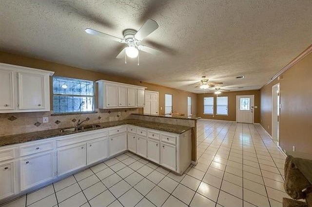 2 bedroom Apartment For Sale: 2711..