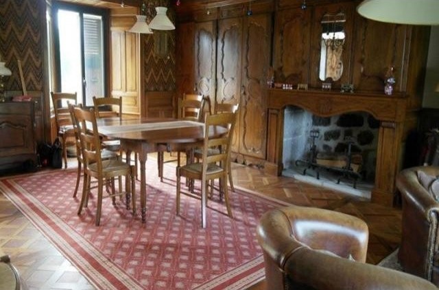 6 bedroom House For Sale: 15240 VEBRET - 2