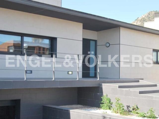 Design and Quality. Unique house in the.. - 2