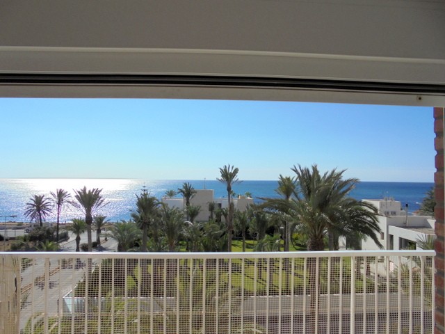 3 Bedroom Luxury Apartment In La..
