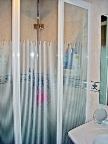 Apartment - A 2nd floor flat located in.. - 2