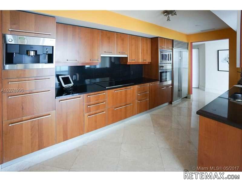 2 bedroom Flat For Sale: 1331 Brickell.. - 2