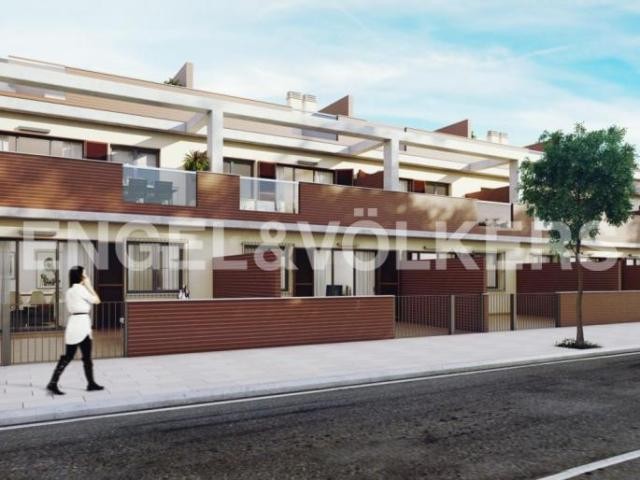 Modern complex at 2 km from the beach