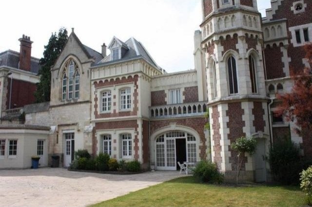 6 bedroom House For Sale: 62000 ARRAS