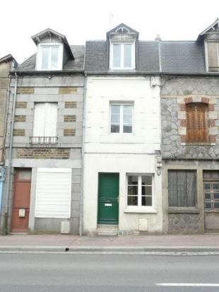 House in Nice Market Town - 2