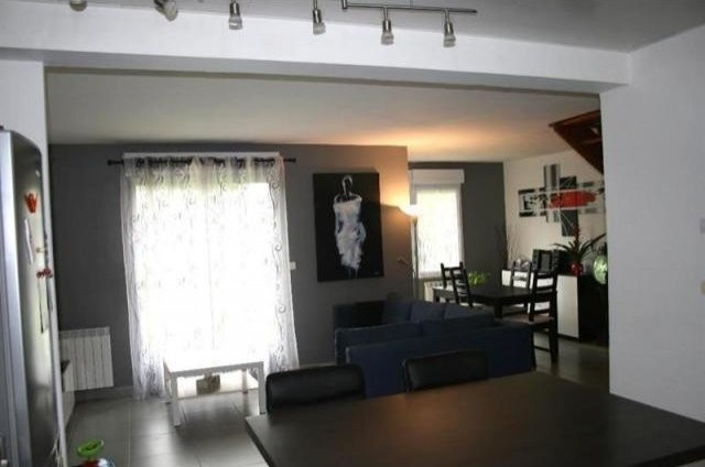 3 bedroom House For Sale: 86000 POITIERS