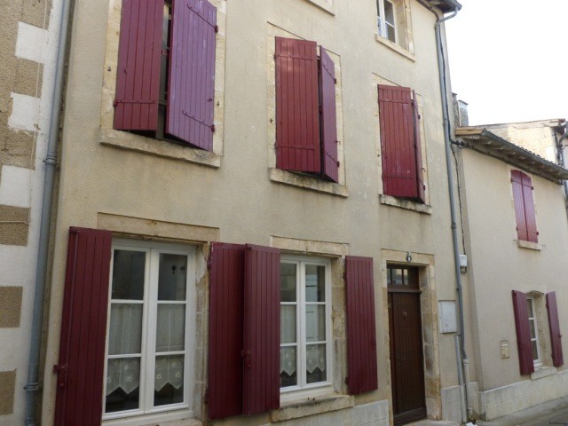 Large 4 Bedroom Town House