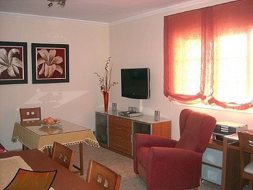 Apartment - A 2nd floor flat located in..