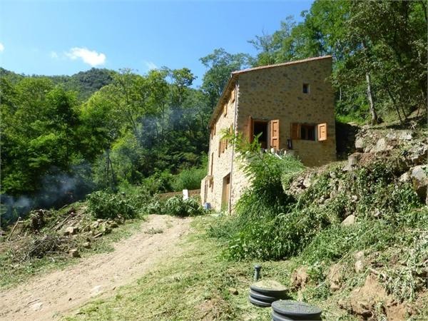 Old Farmhouse With Garage And Set In 5.. - 2
