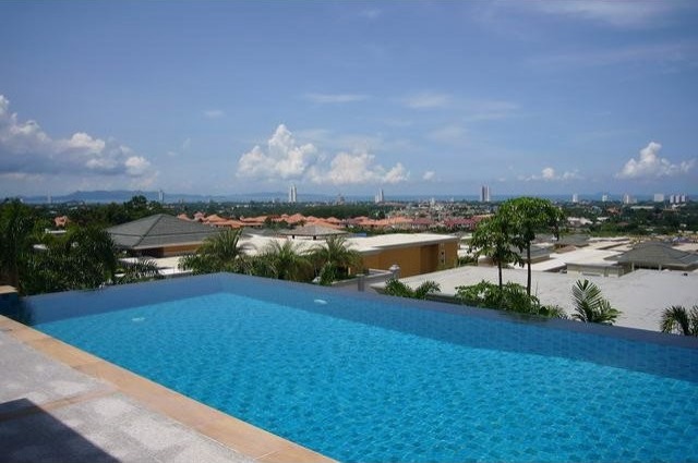 Land - For Sale - Pattaya + - EUR 185714 - 2
