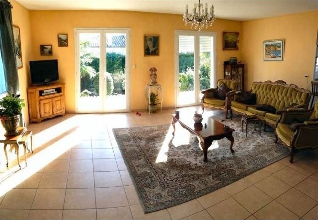 Villa In Valros, France - 2