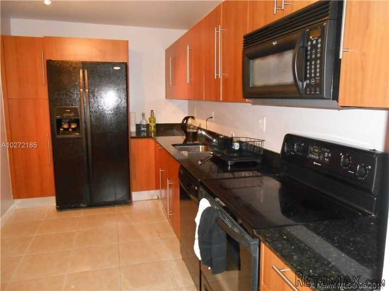 1 bedroom Flat For Sale: 3001 S Ocean..
