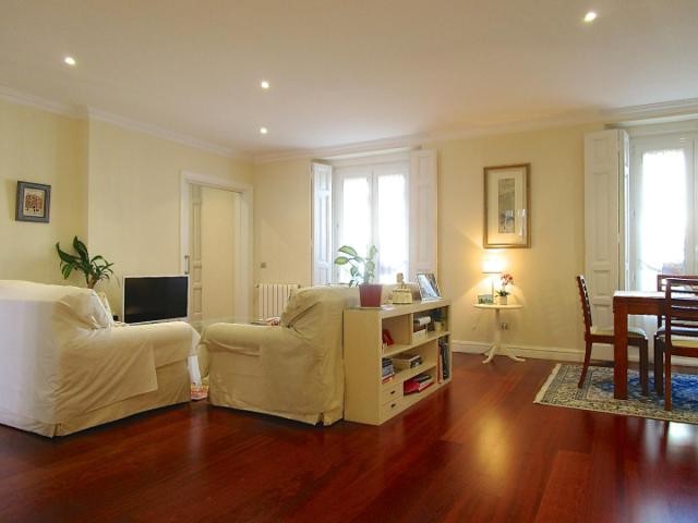 3 Bedrooms Apartment - Madrid - For Sale