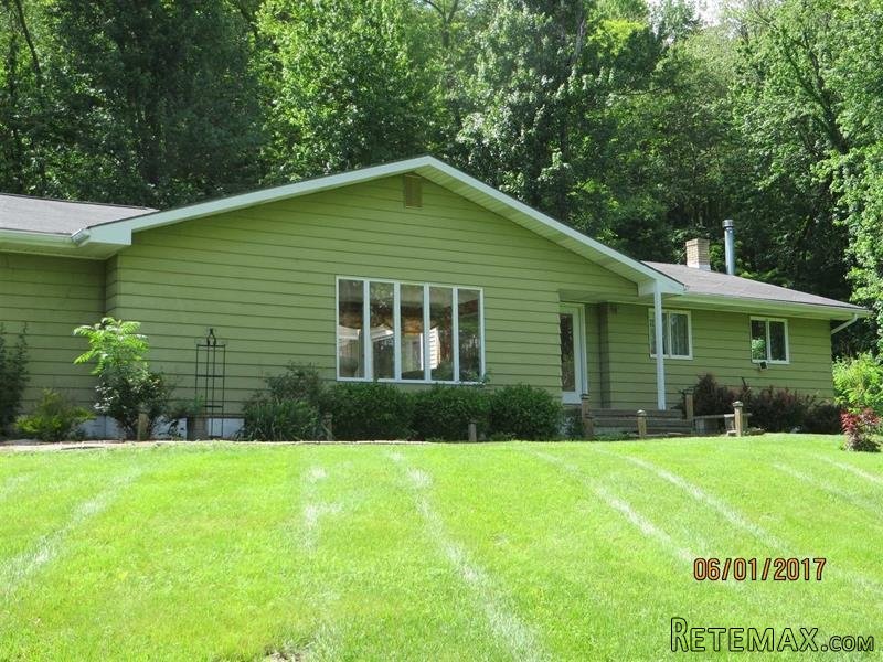 3 bedroom House For Sale: 14 Blossom..