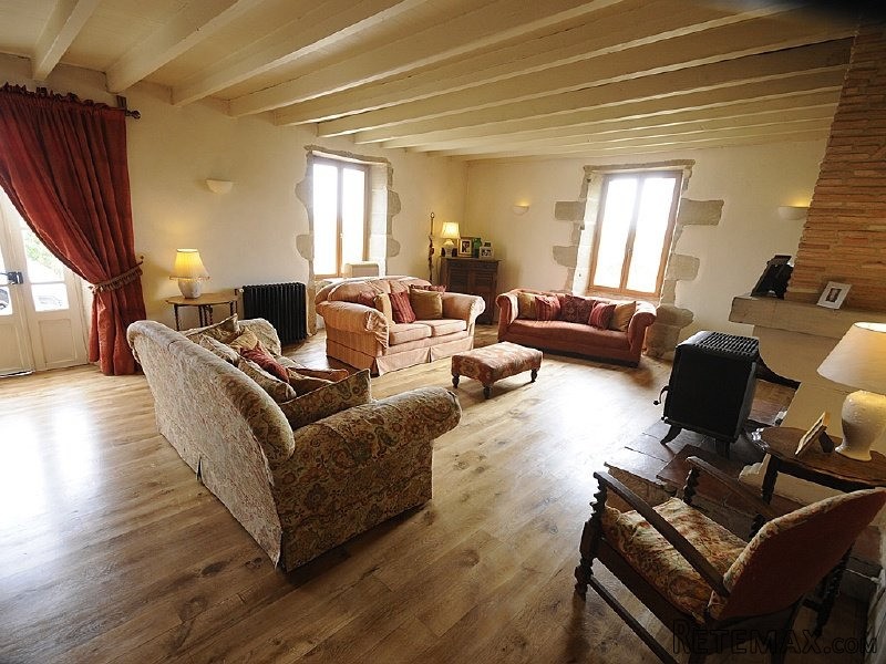 Beautiful 5 Bedroom Property Including.. - 2