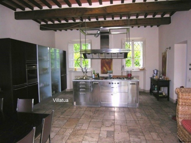 Villa - For Sale - South of Lucca &..