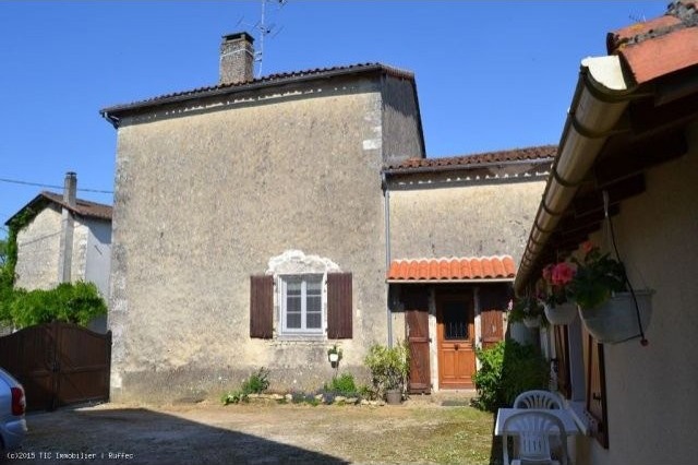 Large Village House In Good Condition -.. - 2