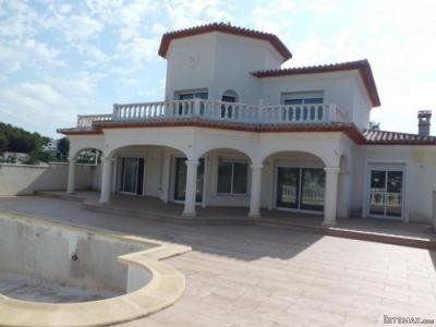 4 Bedrooms - Villa - Alicante - For Sale