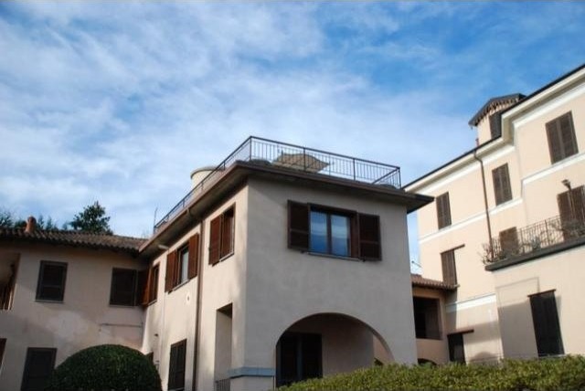 1 bedroom Apartment For Sale: Baveno, IT - 2
