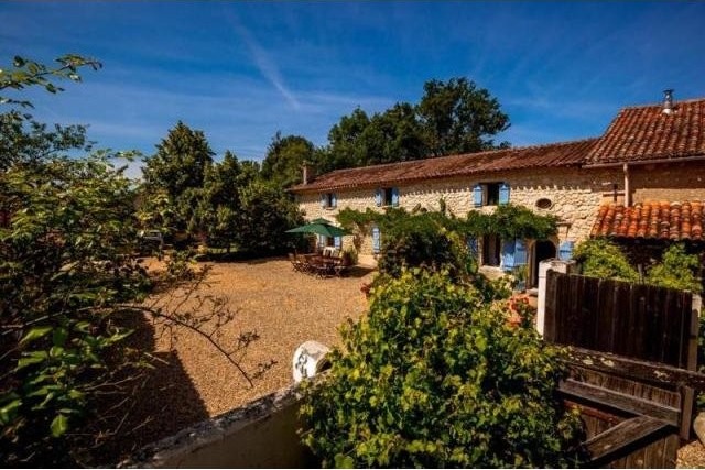 8 bedroom Character For Sale: 16390..