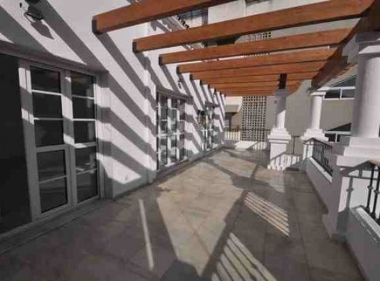 Duplex penthouse in Marbella's centre..