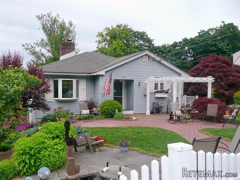 2 bedroom House For Sale: 44 Woodland..