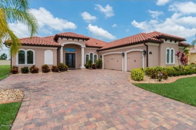 3320 Levanto Melbourne, FL 32940