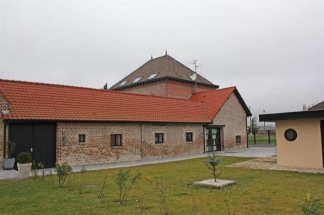 9 bedroom House For Sale: 62136 SECTEUR.. - 2