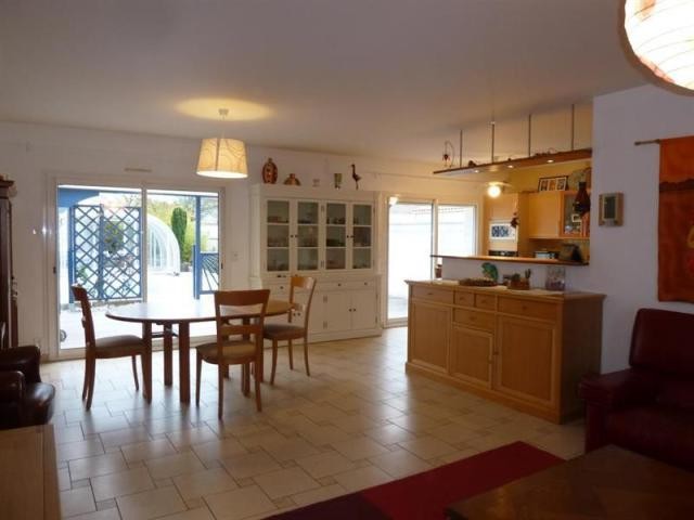 5 bedroom House For Sale: 79000 NIORT