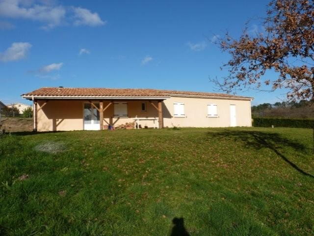 Modern 3 bedroom property in a lovely..