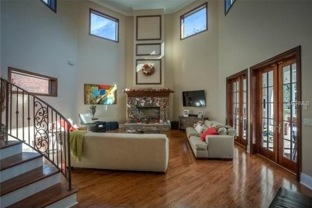 5 bedroom Property For Sale: 11512.. - 2
