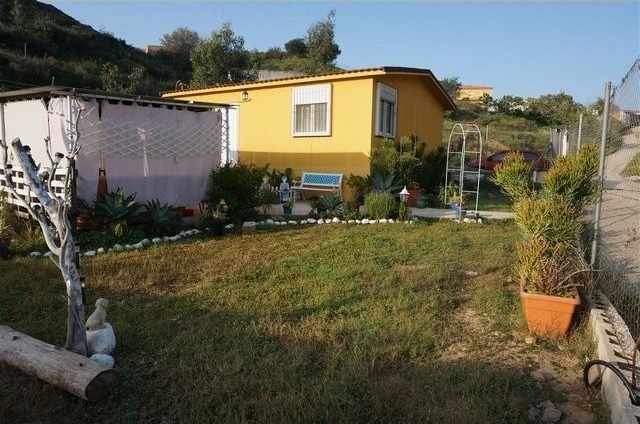 Villa - This is a flat plot with mobile..