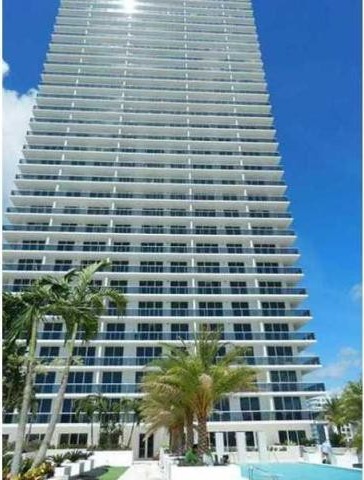 3 bedroom Flat For Sale: 600 NE 27 ST #..