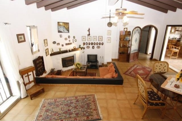 4 Bedrooms - Finca - Alicante - For Sale - 2