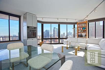 2 bedroom Apartment For Sale: 304 EAST..