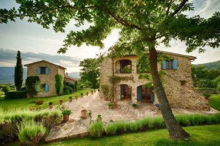 Beautifully Restored Large Farmhouse..
