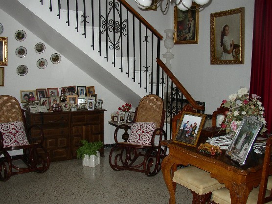 Town House - A large 4 level detached.. - 2
