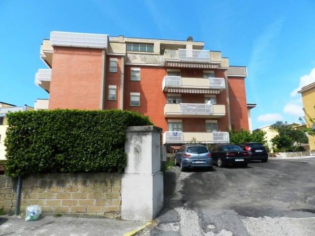 3 Bedrooms - Apartment - For Sale