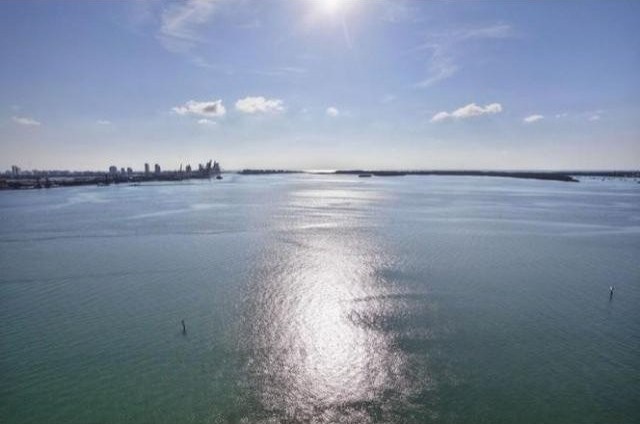 2 bedroom Flat For Sale: 800 CLAUGHTON.. - 2