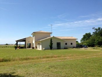 Magnificent Villa On 8.188m2 - 2