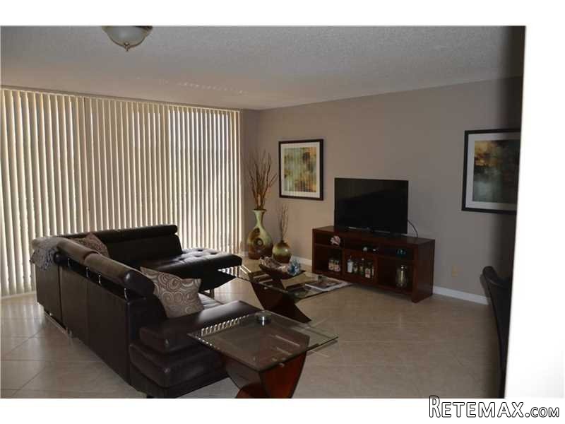 1 bedroom Flat For Sale: 300 Three.. - 2