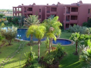 2 Bed Apartment - 2 Bath - Lounge -..